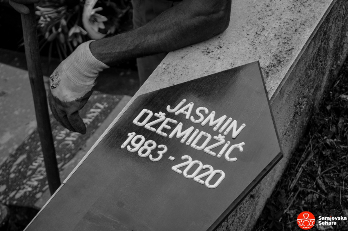 Foto: Adi Smajić - Sarajevska sehara/ Posljednji ispraćaj Jasmina Džemiđića