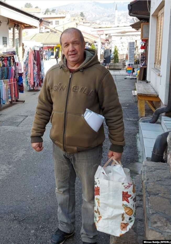 Među korisnicima jedne od javnih kuhinja u Sarajevu već tri godine je i Sead, koji ima suprugu i petero djece/ Foto: RSE