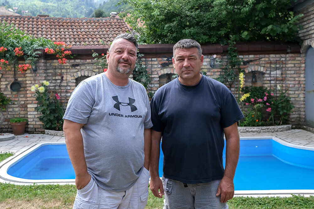 Edin Salešević i Damir Ustamujić dali su 10.500 dolara za vize za dvoje mladih koji su ostali u BiH (Foto: CIN)
