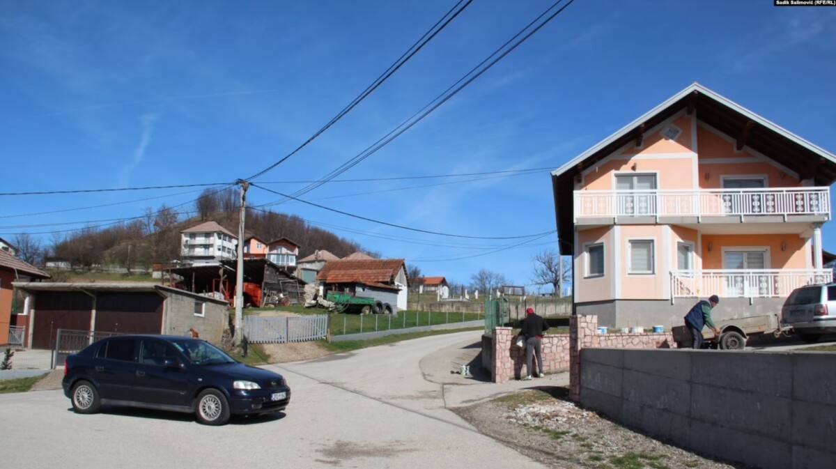 U selu Klisa trenutno živi oko 20-tak stanovnika, od nekadašnjih 600, koliko je živjelo do rata u BiH, devedesetih godina prošlog vijeka/ Foto: RSE